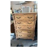 OAK CHEST OF 5 DRAWERS 39'X20'X55.5'