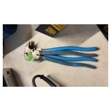 PR OF BLUE FENCING PLIERS