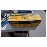 DEWALT 4 1/2' PADDLE SWITCH SM ANGLE GRINDER