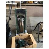 CABELA'S SAUSAGE STUFFER