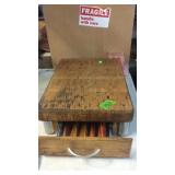 VINTAGE CUTTING BOARD/KNIFE SET