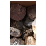 BX W/ ROCKS, AGATES & CRYSTALS
