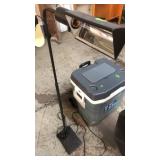 ADJUSTABLE FLOOR LAMP