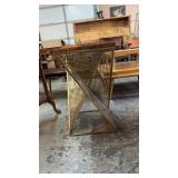 MID CENTURY MODERN SIDE TABLE