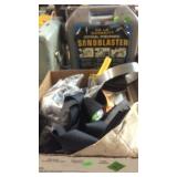 BX W/ GROOMING BRUSHES, ELECTRIC KNIFE, NYLON
