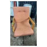 SWIVEL OFFICE CHAIR