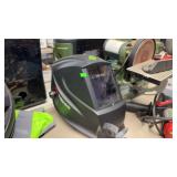 PRO 3.AUTO DIMMING WELDING HELMET