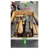 BX OF KNIVES