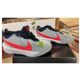 NIKE KIDS SHOES SIZE 5 YOUTH