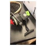 SOUTH BEND 880 FISHING REEL