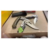 3 LOCKING BLADE KNIVES