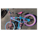 KENT GIRLS BICYCLE W/ TRAINING WHEELS