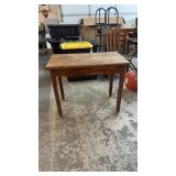 HOOSIER KIDS DESK 32'X18'X27' (MARKED HOOSIER)