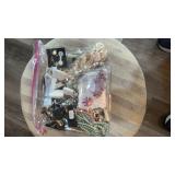 BAG OF COSTUME JEWELRY