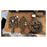 3 CAST IRON TRIVITS