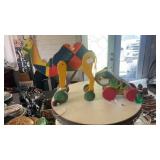 PULL TOY CAMEL & FROG