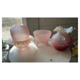 PEACH BLOW GLASS W/ APPLIED LEAF & 3 OTHER PIECES