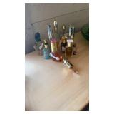 GROUP OF PERFUME BOTTLES