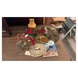 GROUP W/ STAR, BRASS BOOK ENDS, FLASKS, TRAY &