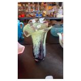 ART GLASS VASE