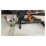 HAND PAINTED ROOSTER ON FENCE WALL MOUNTING