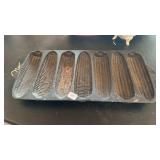 CAST IRON CORN BREAD PAN