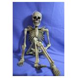 Large Talking Skeleton Pose Able