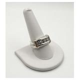 14KT WHITE GOLD & DIAMOND MENS RING W/ YELLOW GOLD