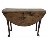 18THC. QUEEN ANNE WALNUT DROPLEAF TABLE