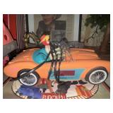 Retro alarm clock radio car