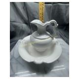 Haeger pitcher and basin