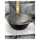 No8 cast iron USA Dutch oven
