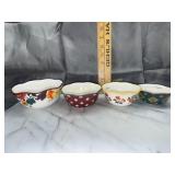 Pioneer woman measuring cup set