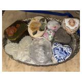 Trinket boxes on mirrored tray