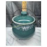 Green drip bean pot