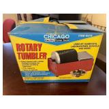 Rotary tumbler for rock polishing