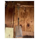 Narrow square point shovel