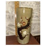 Japanese Ming cylinder vase