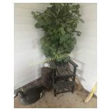 Decoy chair greenery and misc