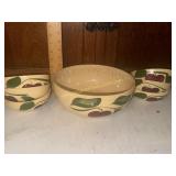 Watt pottery apple bowl set Arthur farmerï¿½s