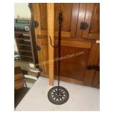 Black iron wreath stand