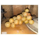 Midcentury Italian alabaster grape cluster