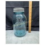 Ball fruit jar with zinc lid