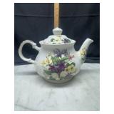 Vintage Sadler Windsor violet teapot
