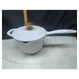 Enamel over cast sauce pan