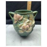 Roseville magnolia vase 86-4