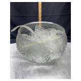 Punchbowl and mismatched cups