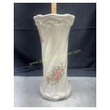 Musical vase plays love story