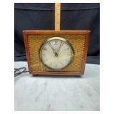 Vintage seth Thomas cane wood electric clock