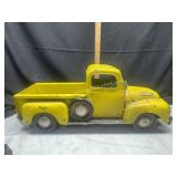 Decorative metal yellow truck